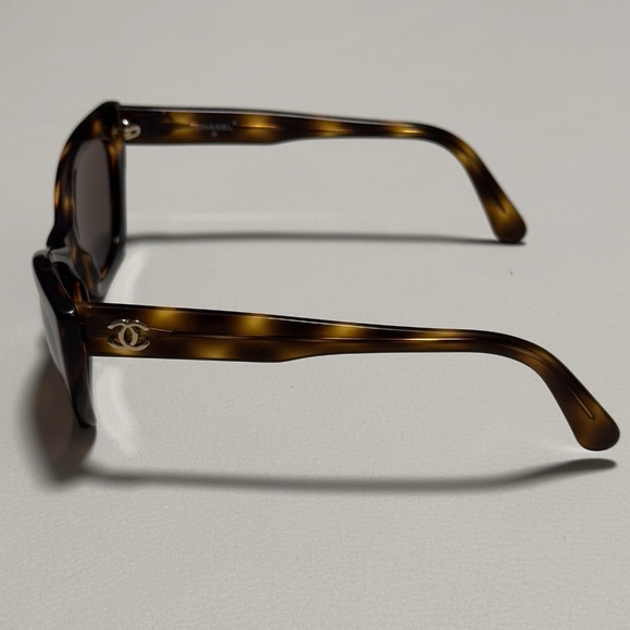 Vintage CHANEL Tortoise Cat Eye Sunglasses 01943 91235 - Picture 6 of 16